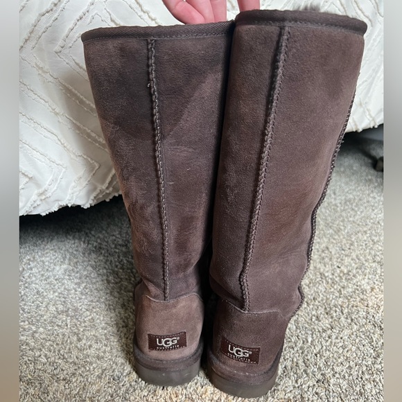 AUTHENTIC Tall Brown Uggs - Picture 5 of 9